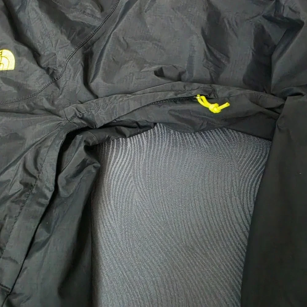 The North Face Resolve 2 Rain Jacket Mens Small Black Yellow Dryvent Hyvent S